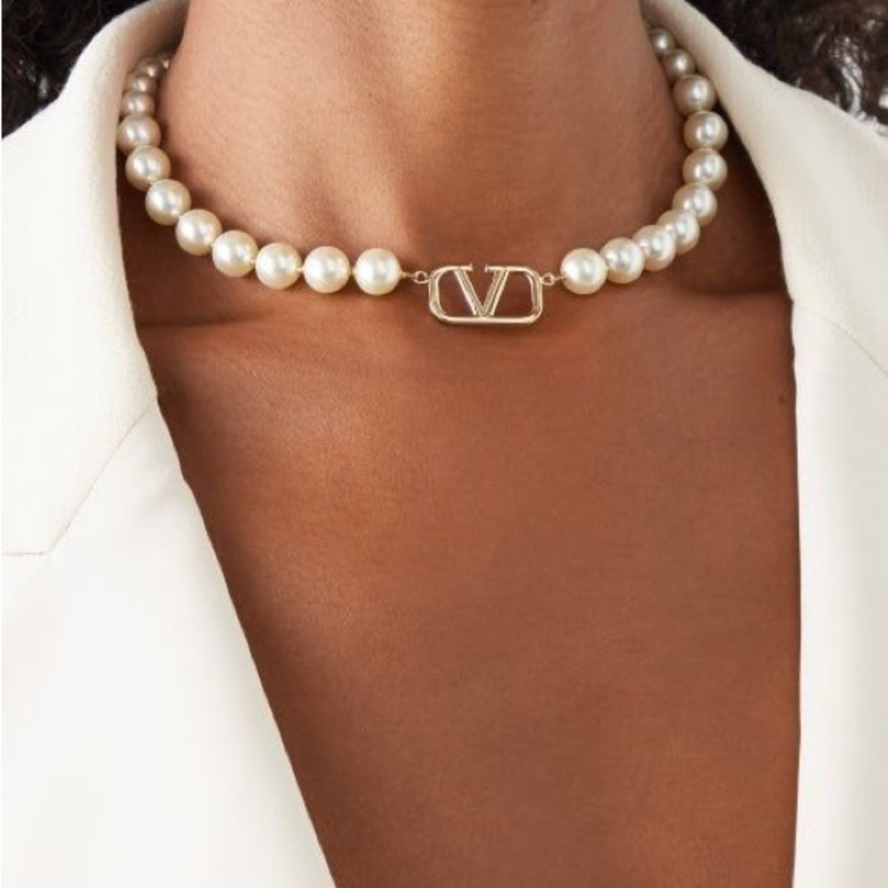 Elegant Pearl Necklace with Gold Accent 14K V initial choker  piece adjustable